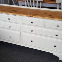 Ducal Pine Chest of 8 Drawers